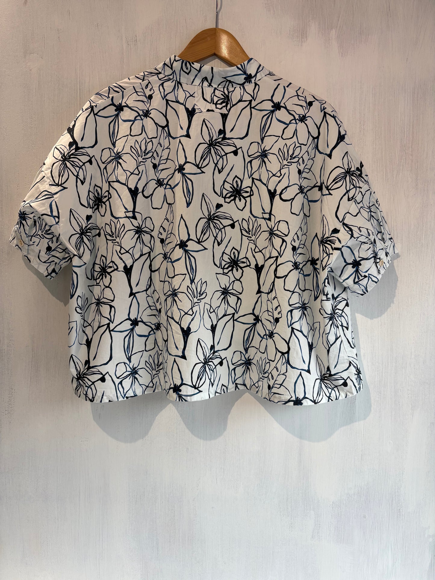 Aequamente Blue Flowers Shirt