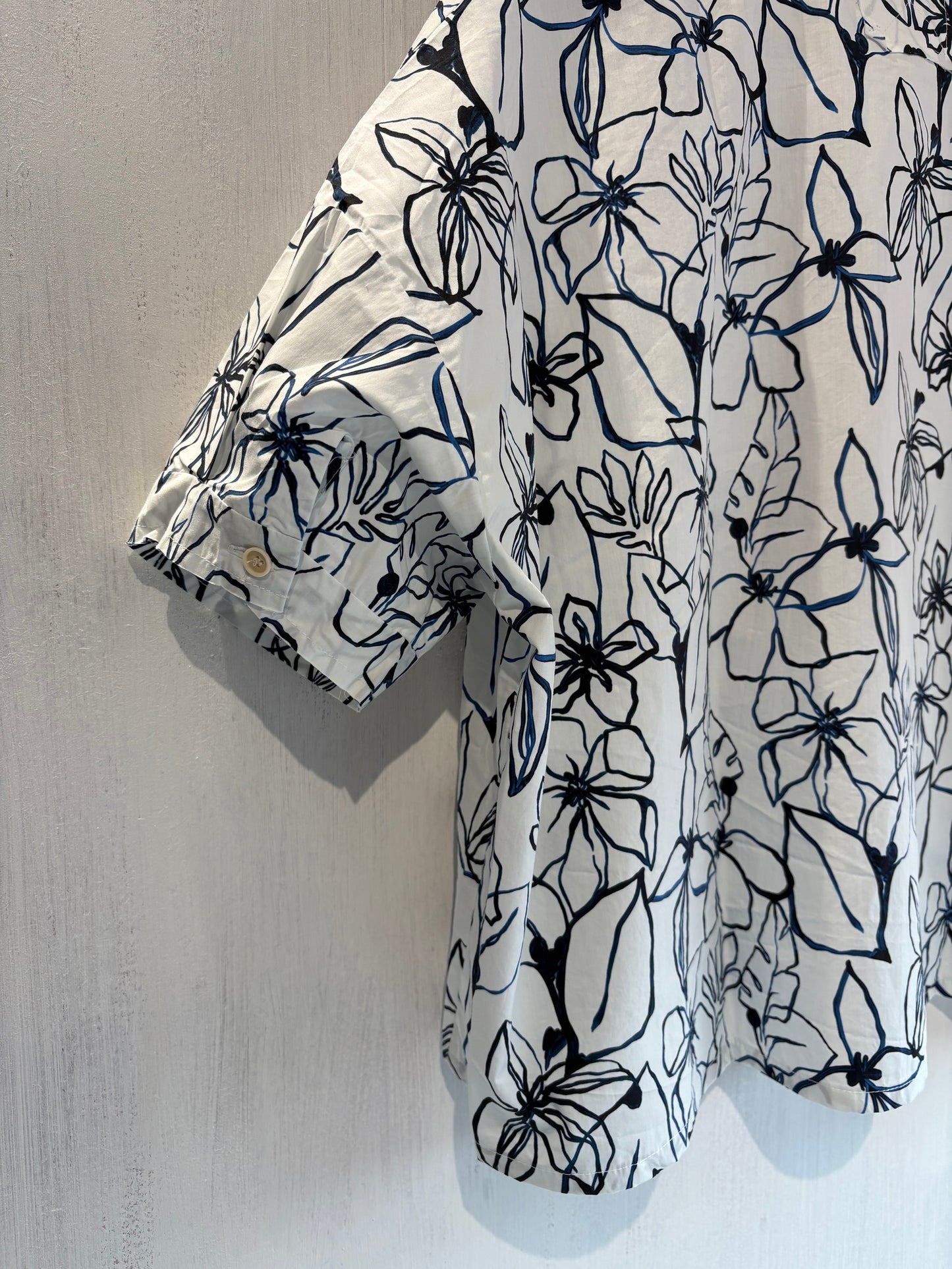 Aequamente Blue Flowers Shirt