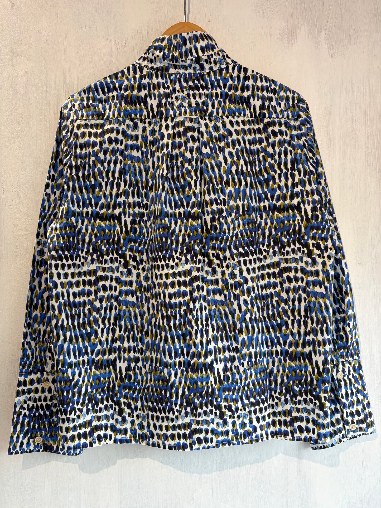 Aequamente Dots Shirt