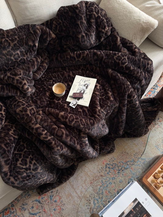 APPARIS Brady Blanket in Dark Leopard