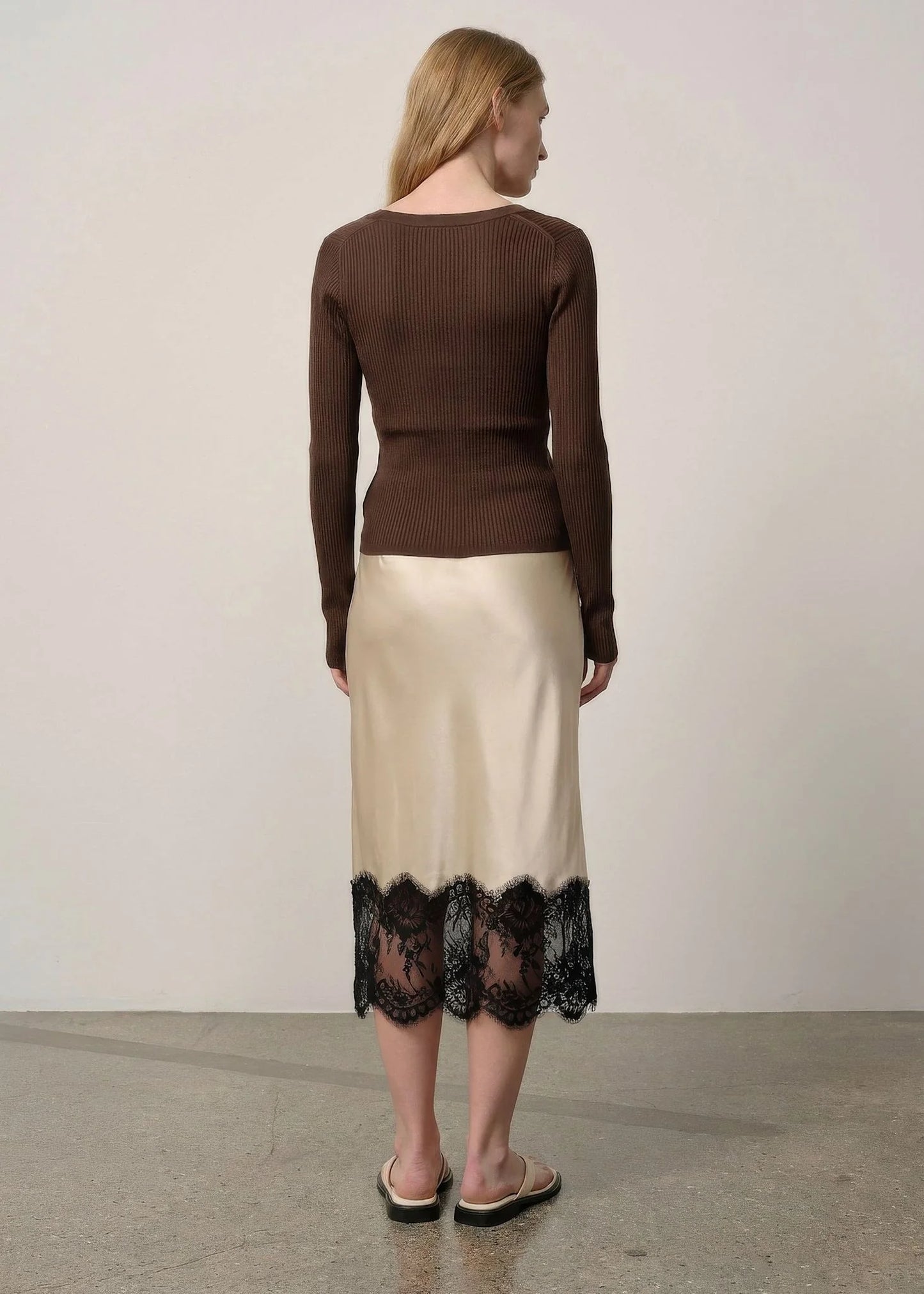 Herskind Brooks Long Sleeve Cardigan in Coffee