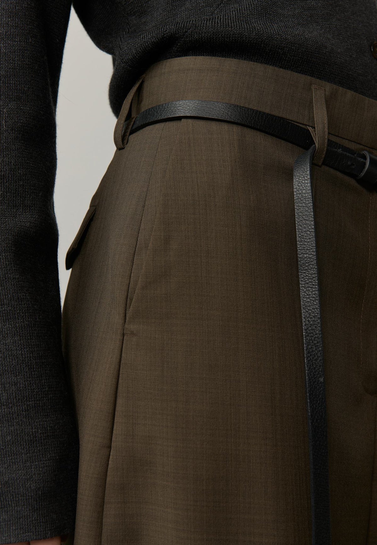 Herskind Dante Mid Waist Pants in Khaki