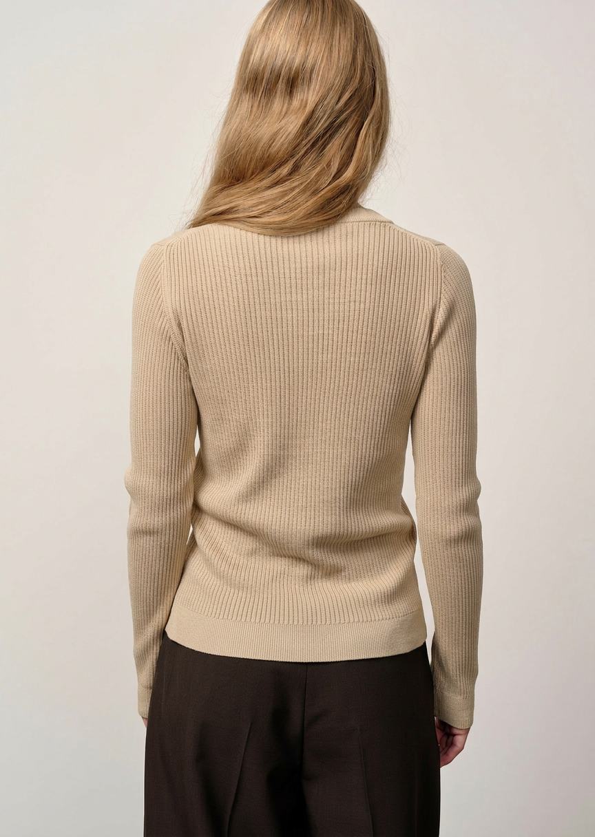 Herskind Brooks Long Sleeve Cardigan in Creme