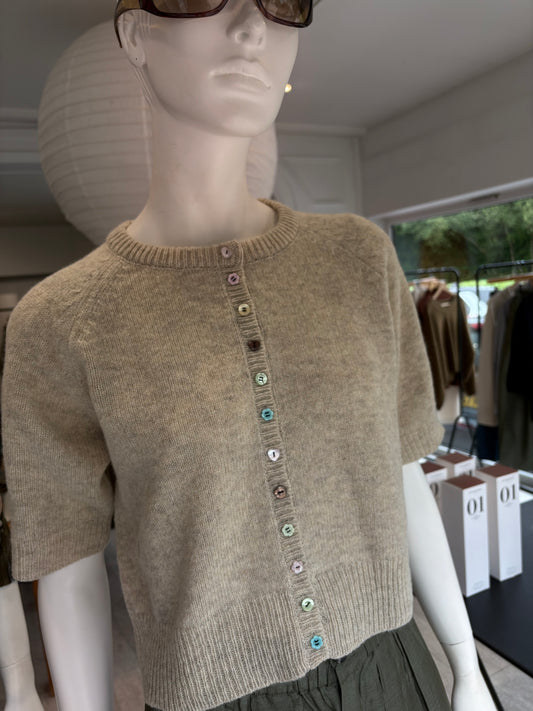 Nygårdsanna Pretty Button Cardigan in Nature