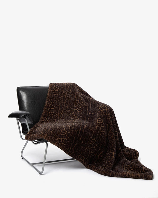APPARIS Brady Blanket in Dark Leopard