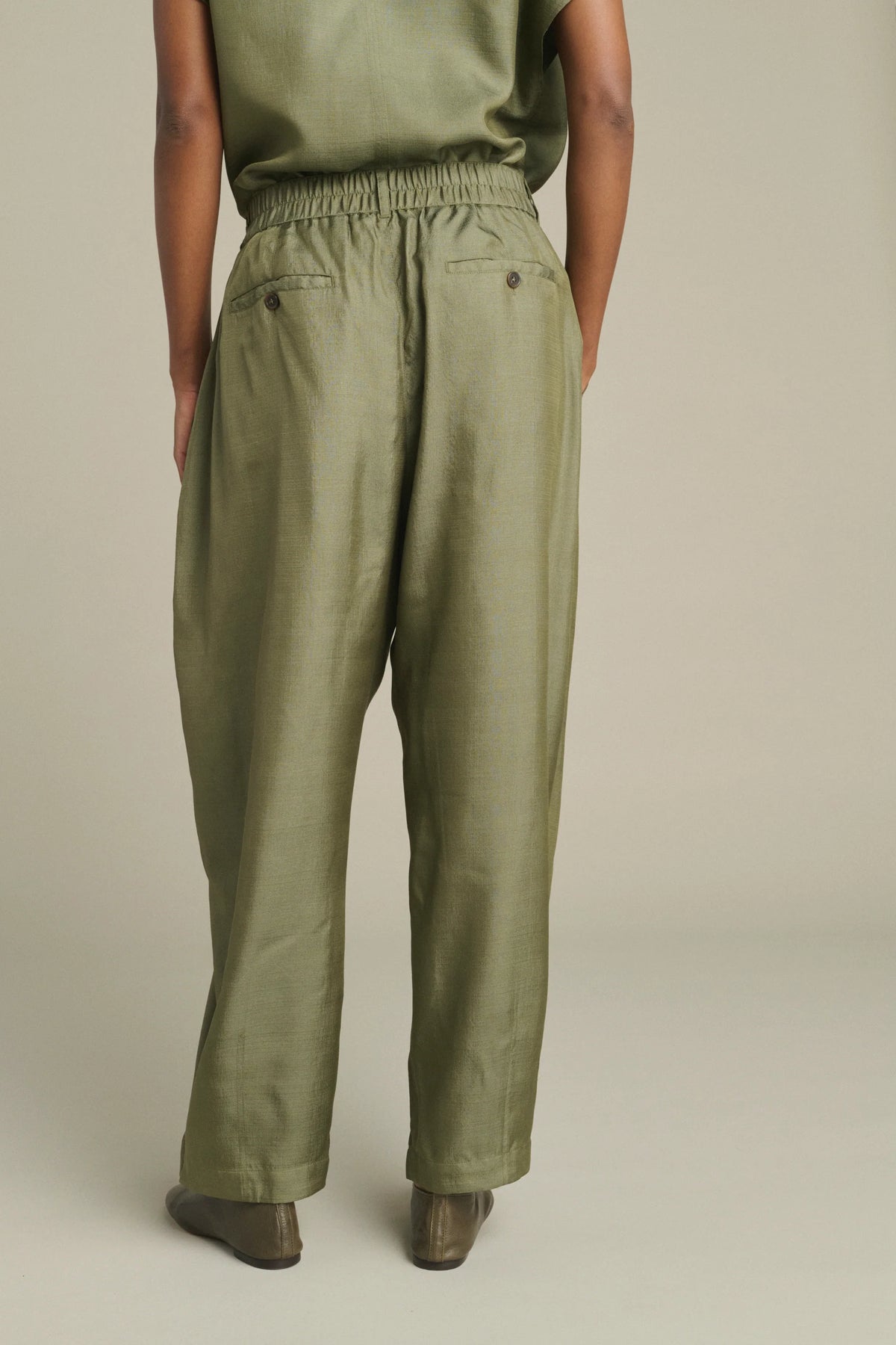 Soeur Vernon Silk Trousers in Olive Green